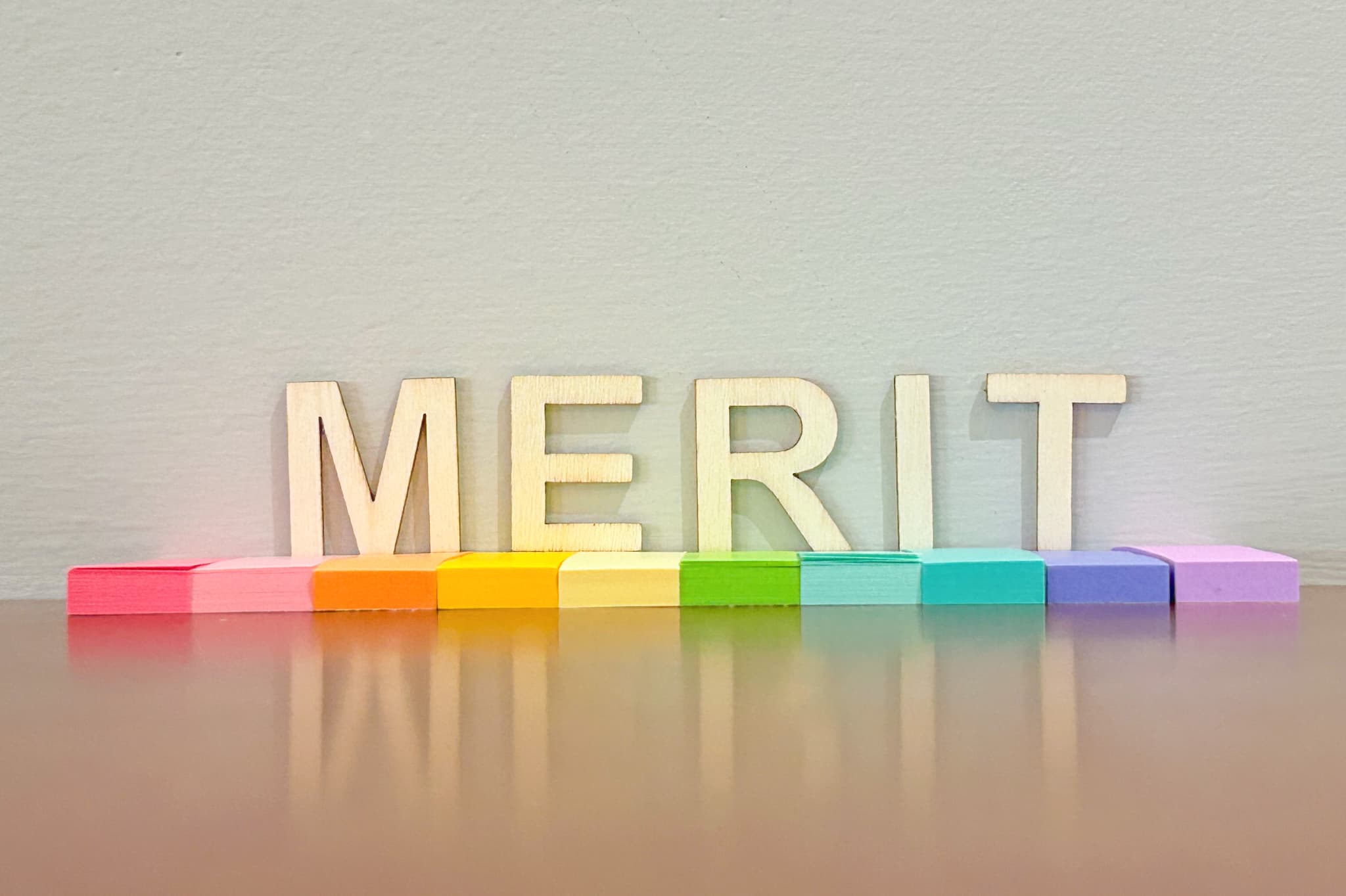 歯の定期検診を受けるメリットを示す文字