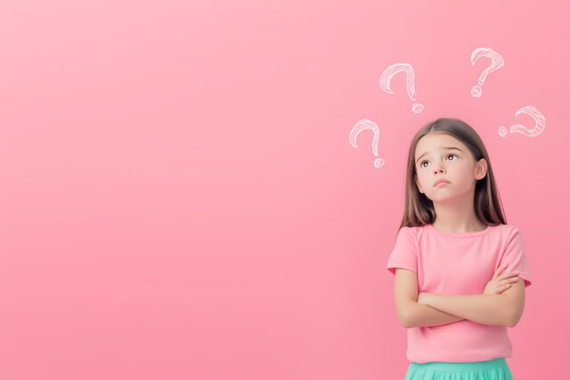 子どもが出っ歯になる原因は何か考える女の子